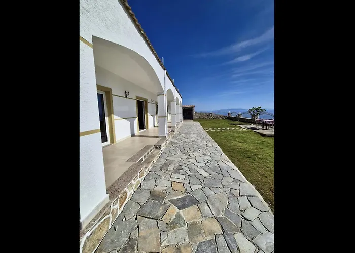 Garden Villa Himare