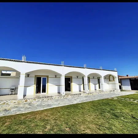 Garden Villa *