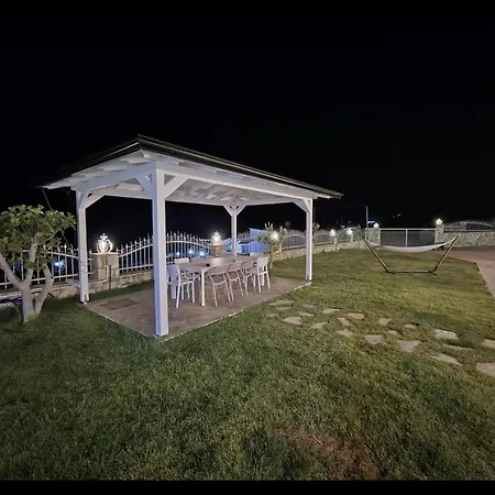 Garden Villa Himare