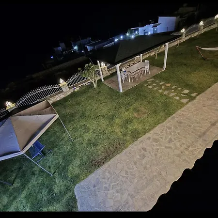 Garden Villa *