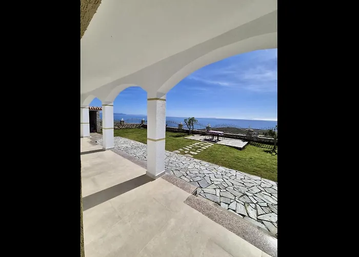 Villa Garden *