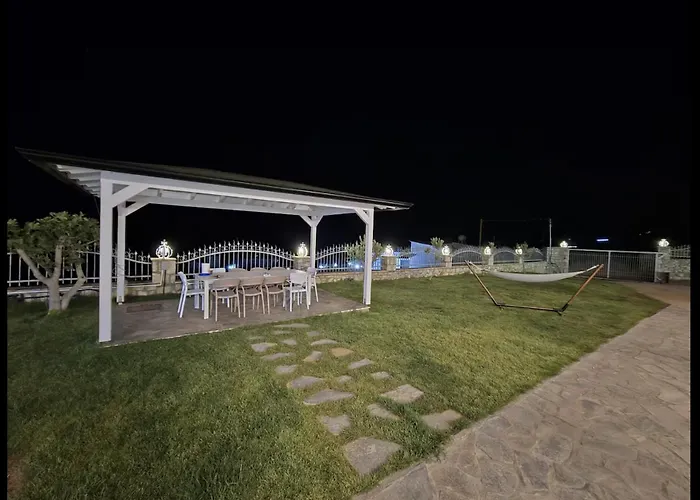 Garden Villa *