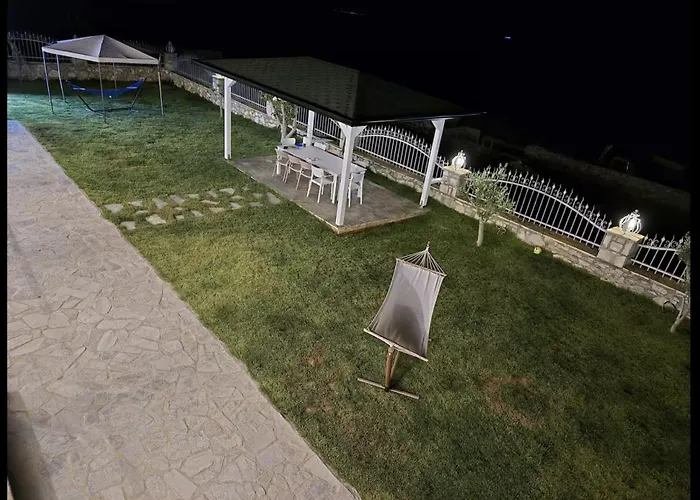 Villa Garden *