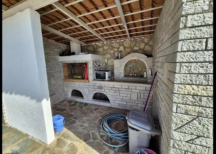 Garden Villa *
