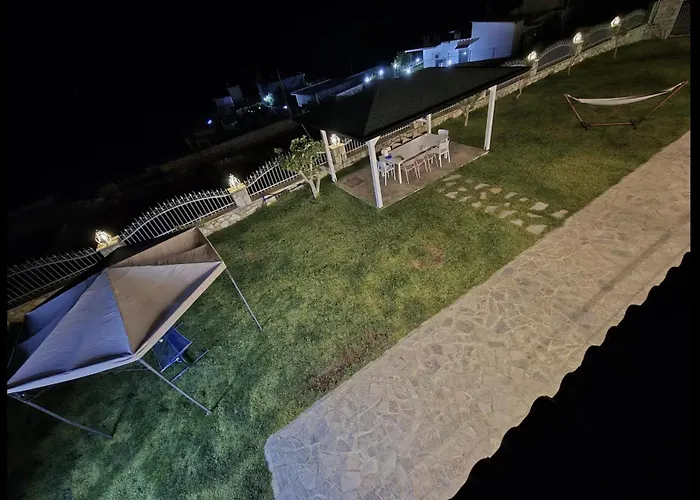 Garden Villa *